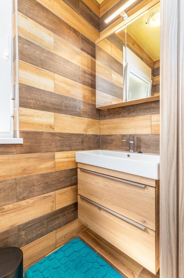 Apartmani Monte Pula Bagian luar foto