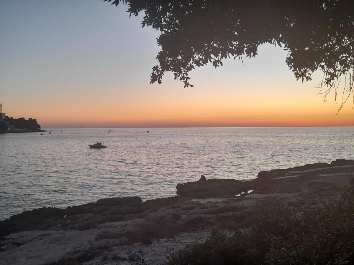 Apartmani Monte Pula Bagian luar foto