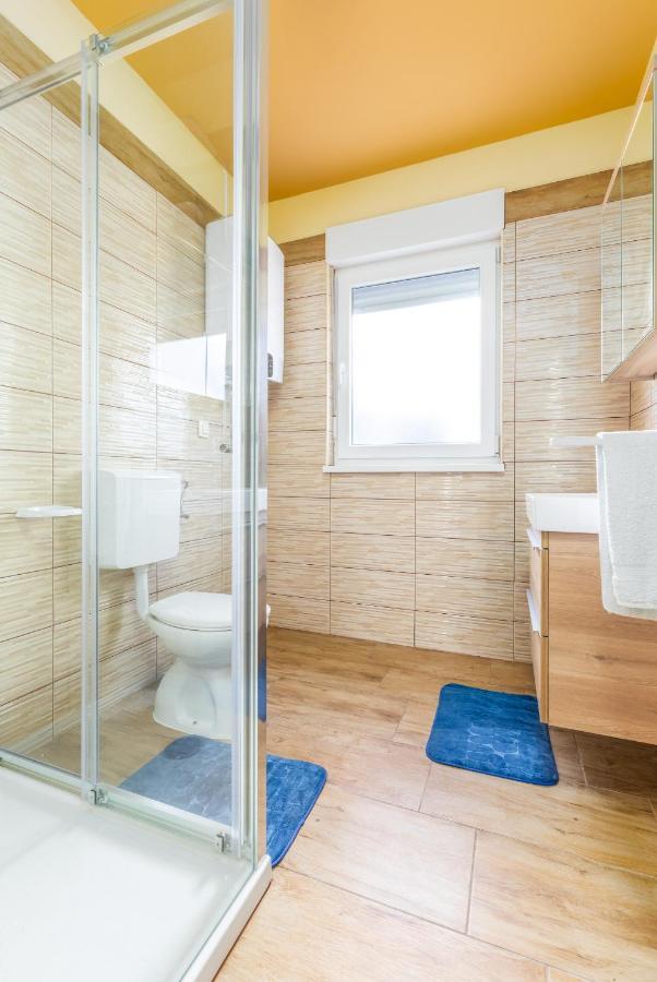 Apartmani Monte Pula Bagian luar foto