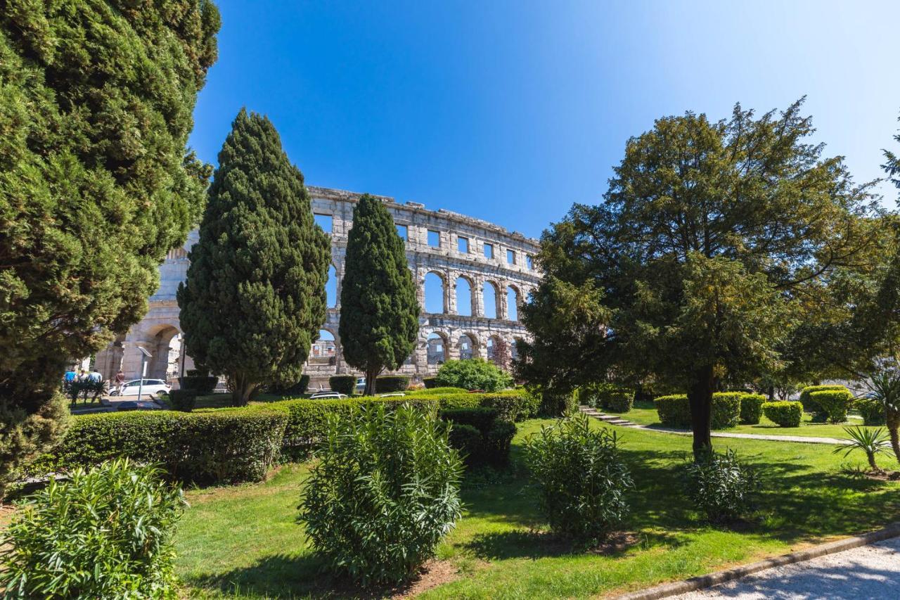 Apartmani Monte Pula Bagian luar foto