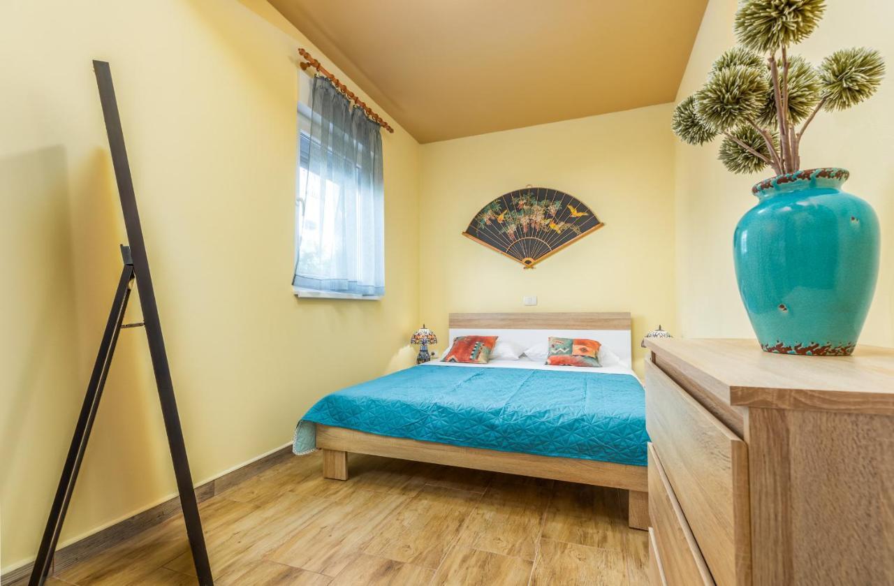 Apartmani Monte Pula Bagian luar foto
